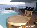 Liveaboards 66397533_oberdeck_mit_jacuzzi.jpg